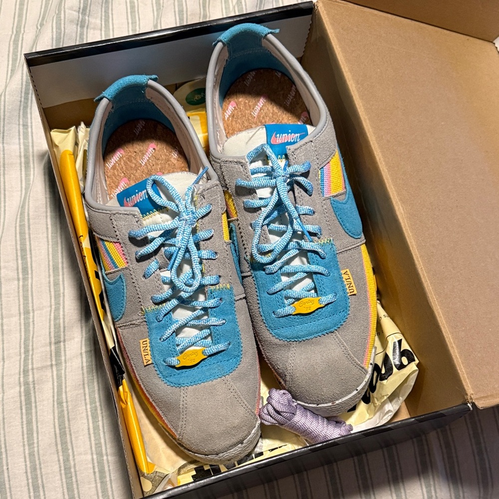 Union x Nike cortez in lt smoke grey/blue fury men’s size 11